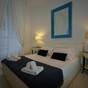 aureliana-luxury-apartments.it-romehotels.com/