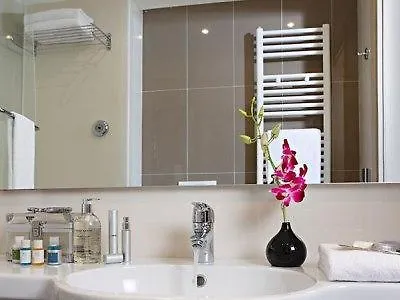 מסטרה Smart Hotel Holiday